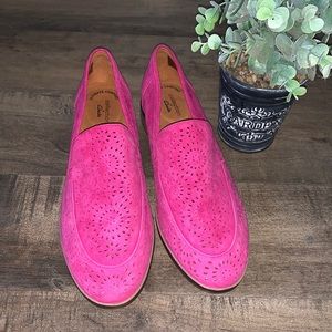 NWOB CLARKS LOAFERS